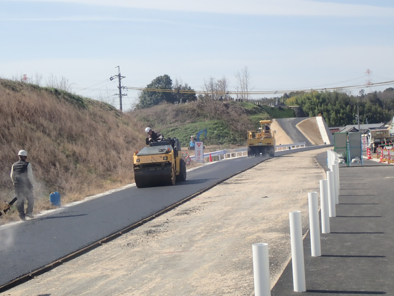 舗装改良工事 ローラー転圧